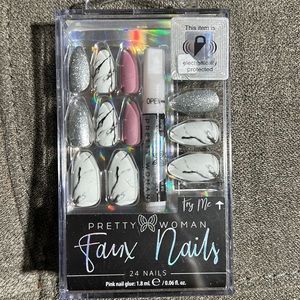 🥰🥰Try Me Pretty Woman Faux Nails🥰🥰